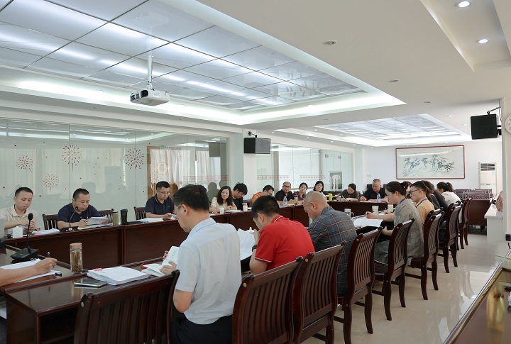 hy3380cc海洋之神公??025年第二次营销工作总相互换暨培训会圆满进行-04.jpg